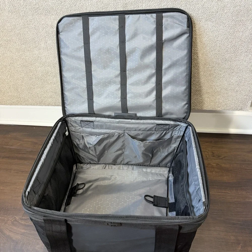 OGIO nwt gear